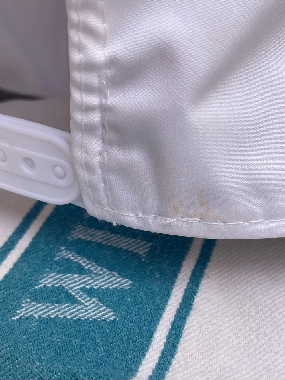 Rhoback classic white